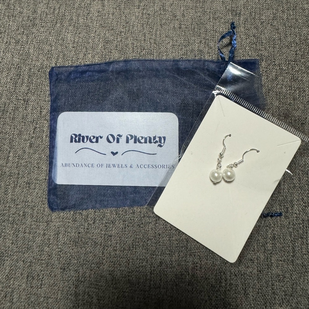 🆕 RIVER OF PLENTY  - silver earrings